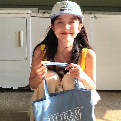 不认识的女友